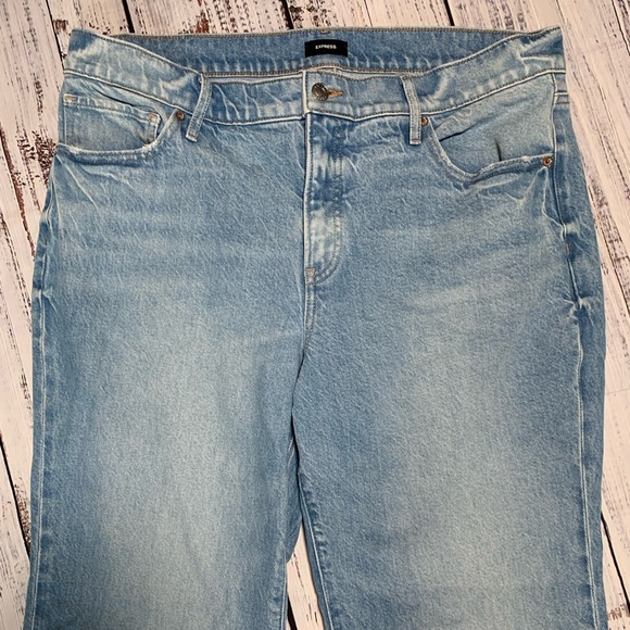 Express 70’s Flare Mid rise jeans. Size 14R. - Picture 5 of 10